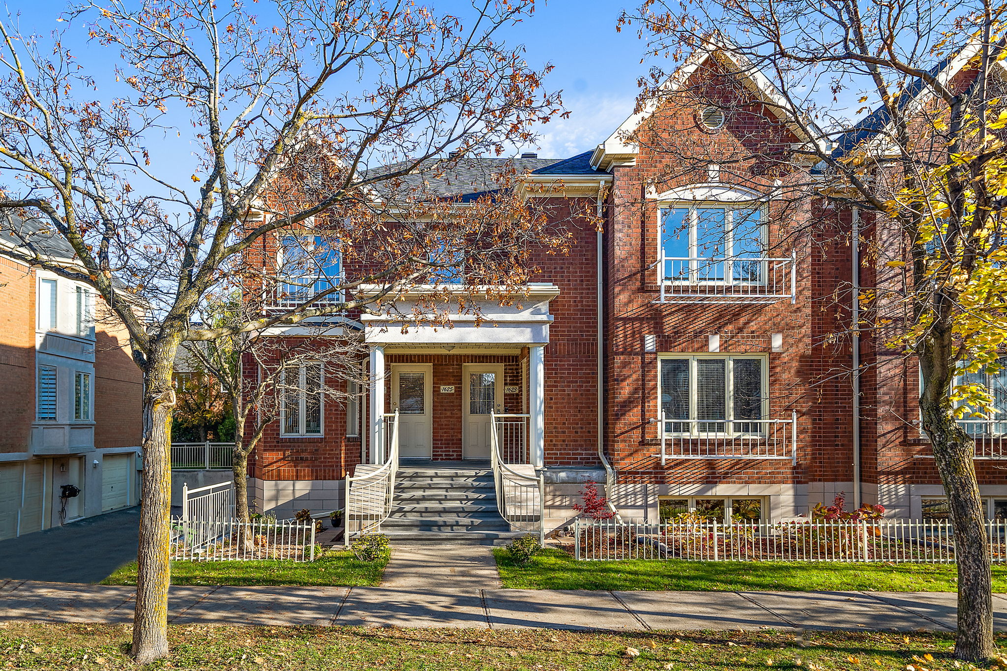 1627 Bd AlexisNihon, Montréal, QC H4R 2S9 Montreal Real Estate