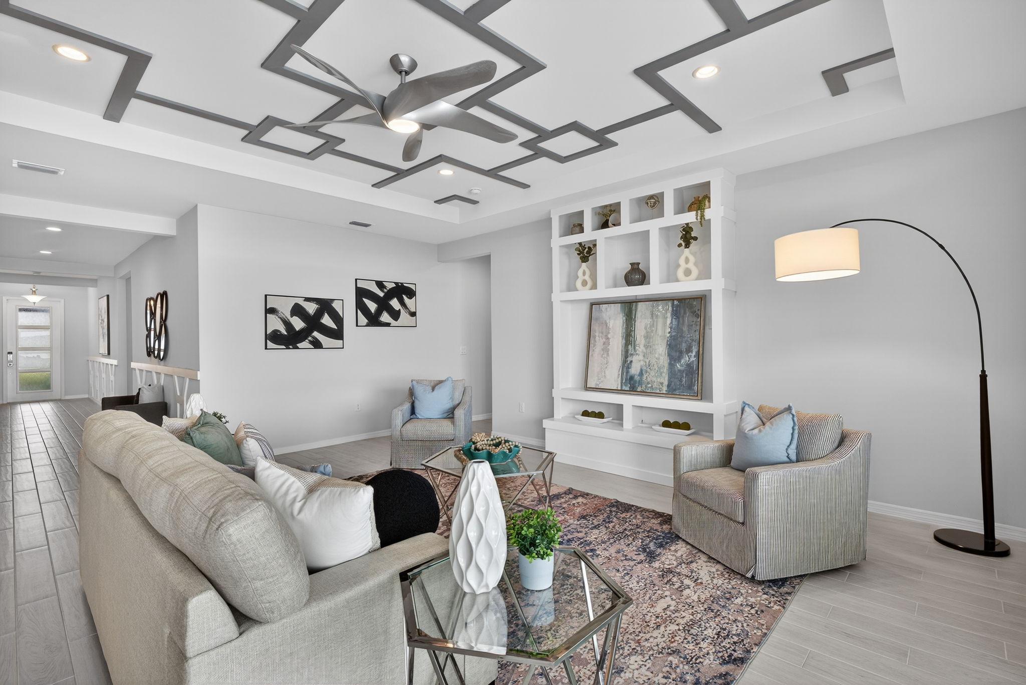 Living Room 3 of 5-r