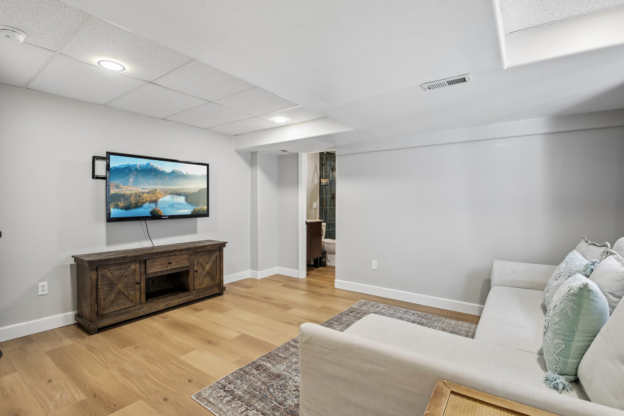 Holeman Dr-S1607-015.jpg