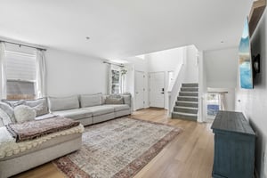 Holeman Dr-S1607-008.jpg