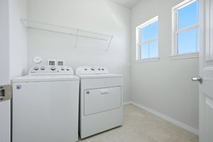  Photo 34