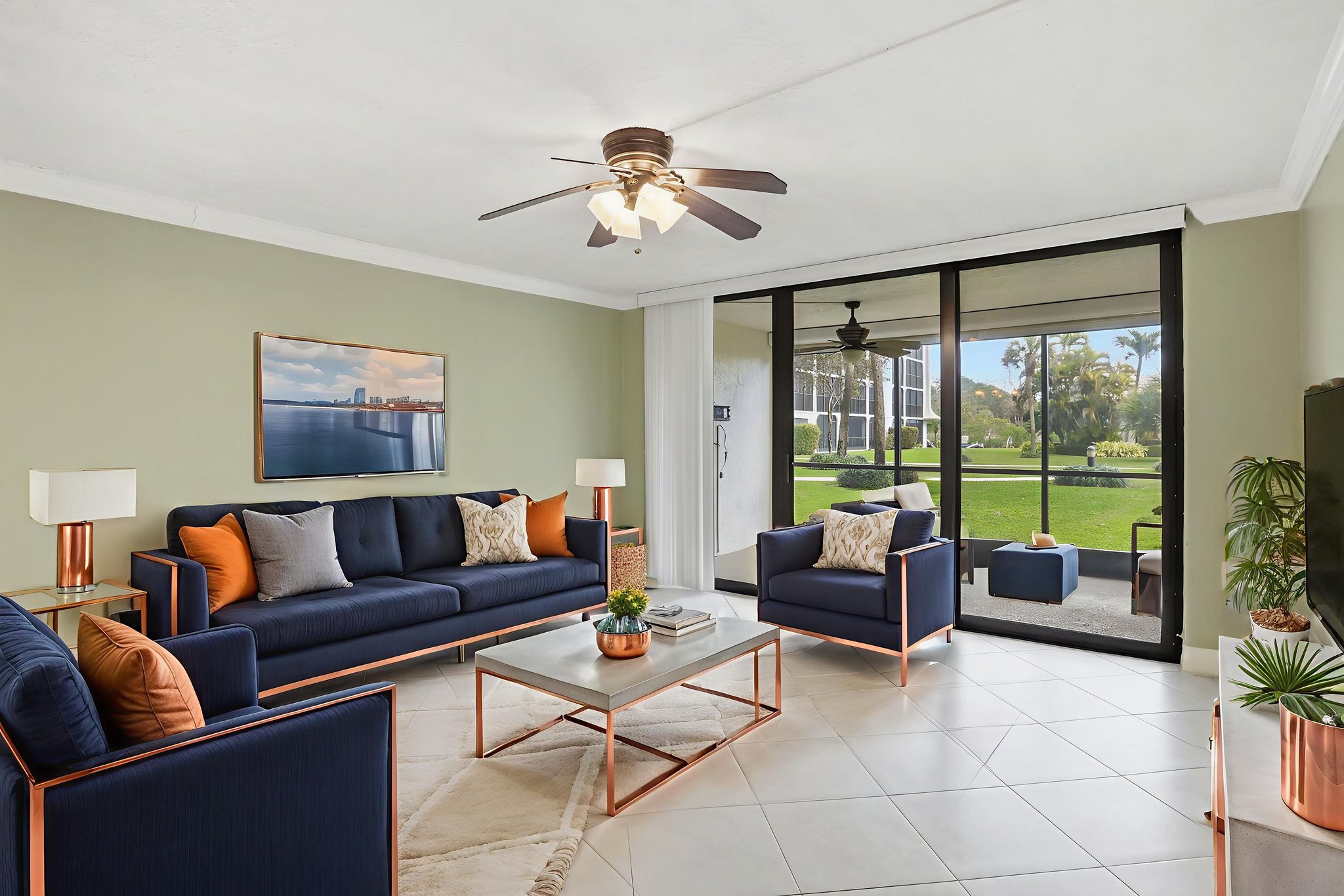 0E2A1525 virtually staged.jpeg