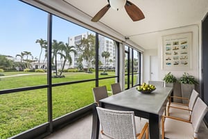 0E2A1537 virtually staged.jpeg