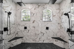 Primary Bathroom1c