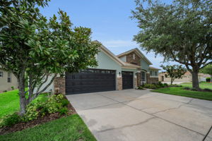 Front Exterior6