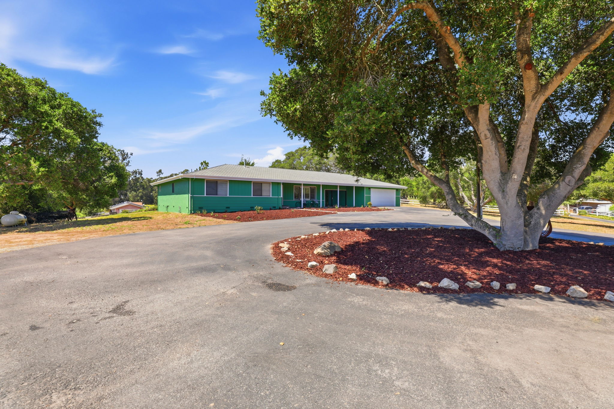 006_F8_16290 Blackie Rd