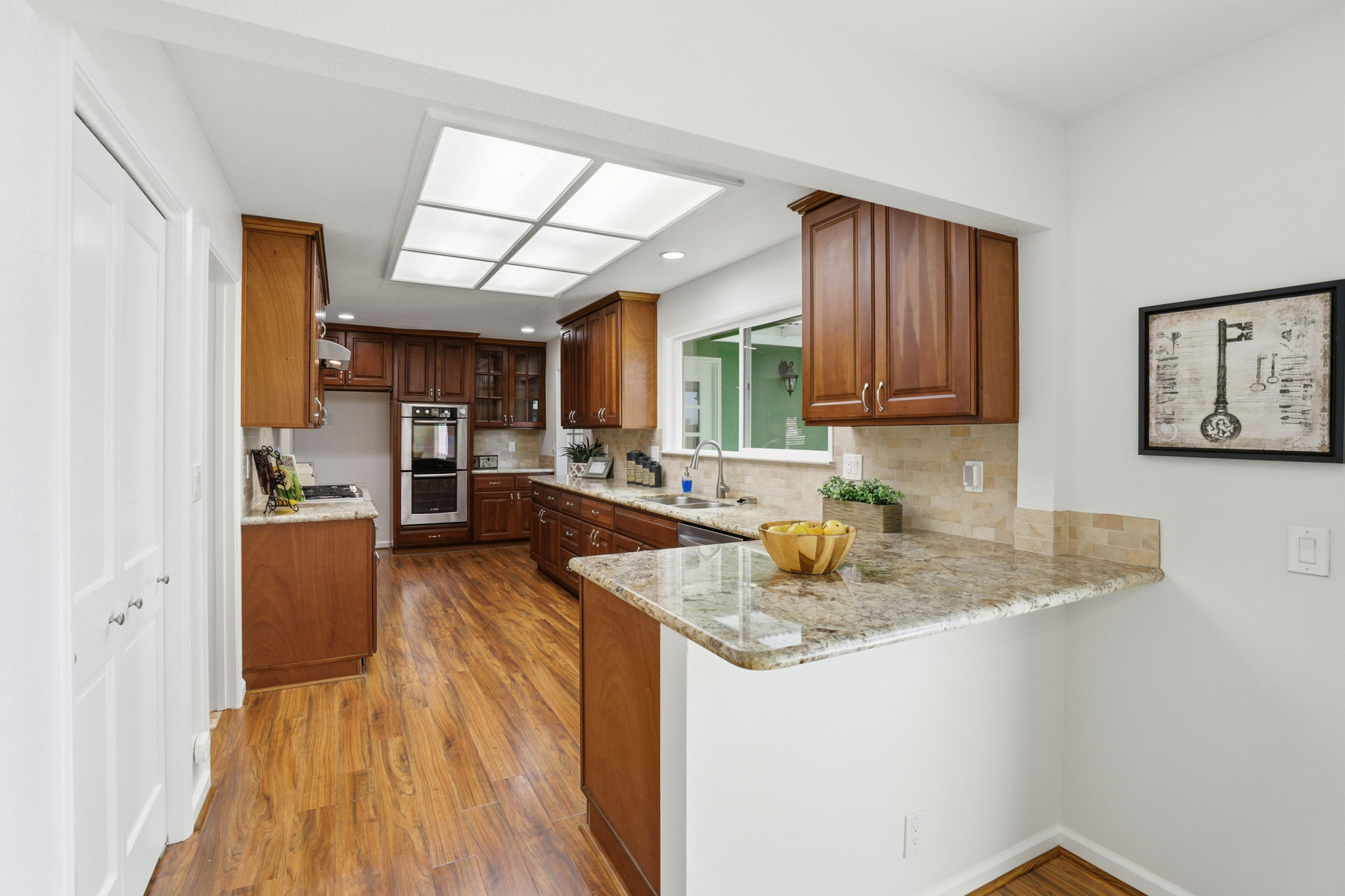 015_F8_16290 Blackie Rd