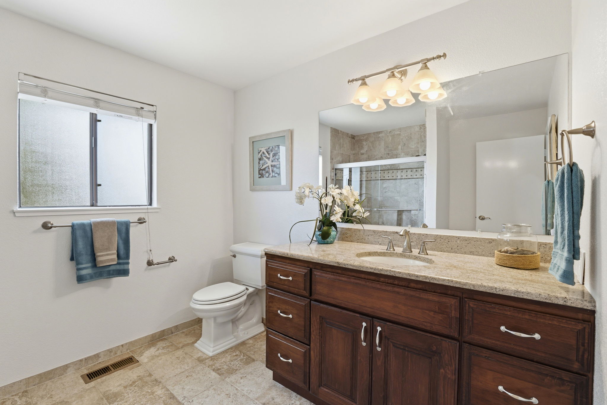 030_F8_16290 Blackie Rd