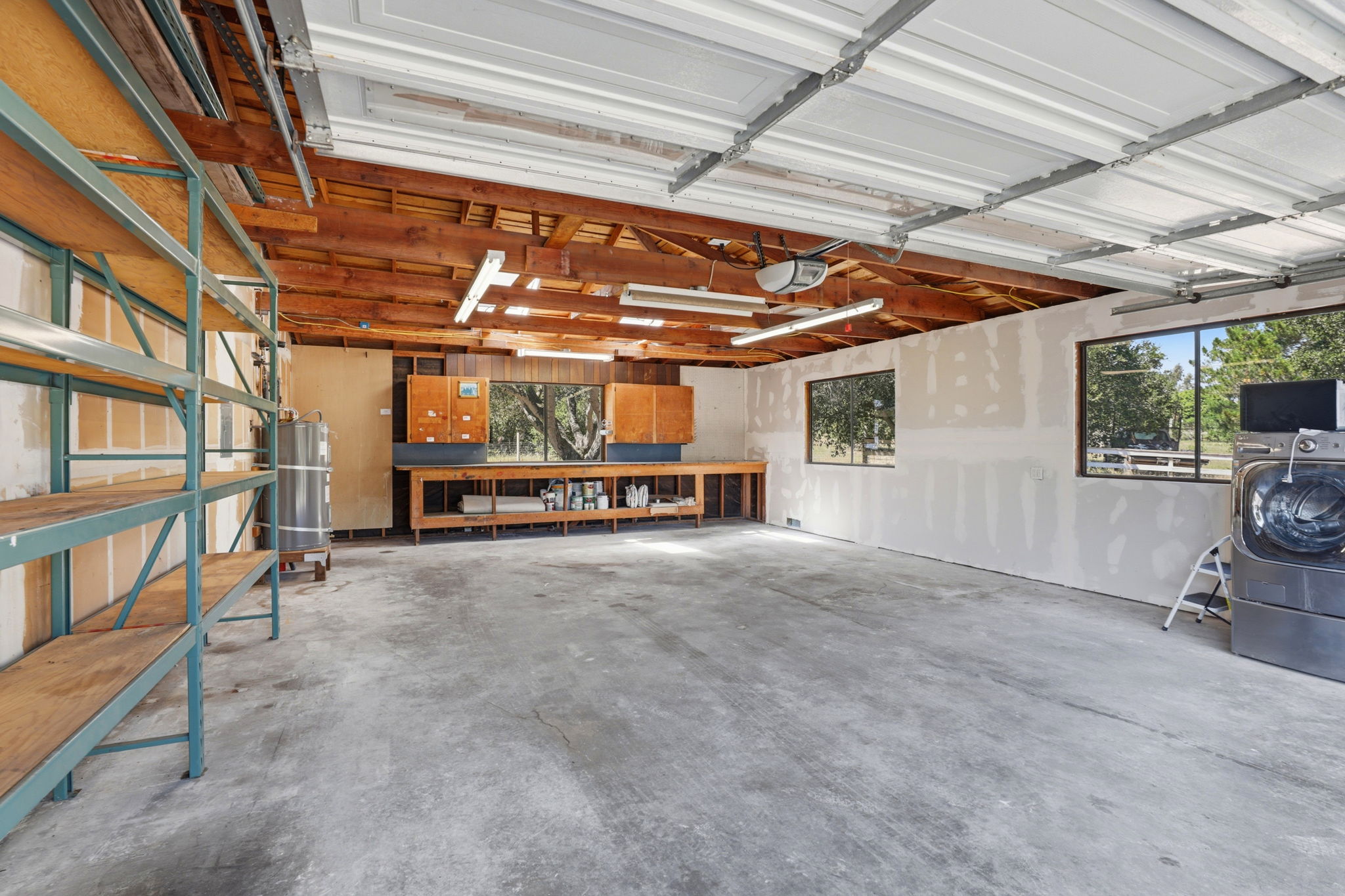 036_F8_16290 Blackie Rd