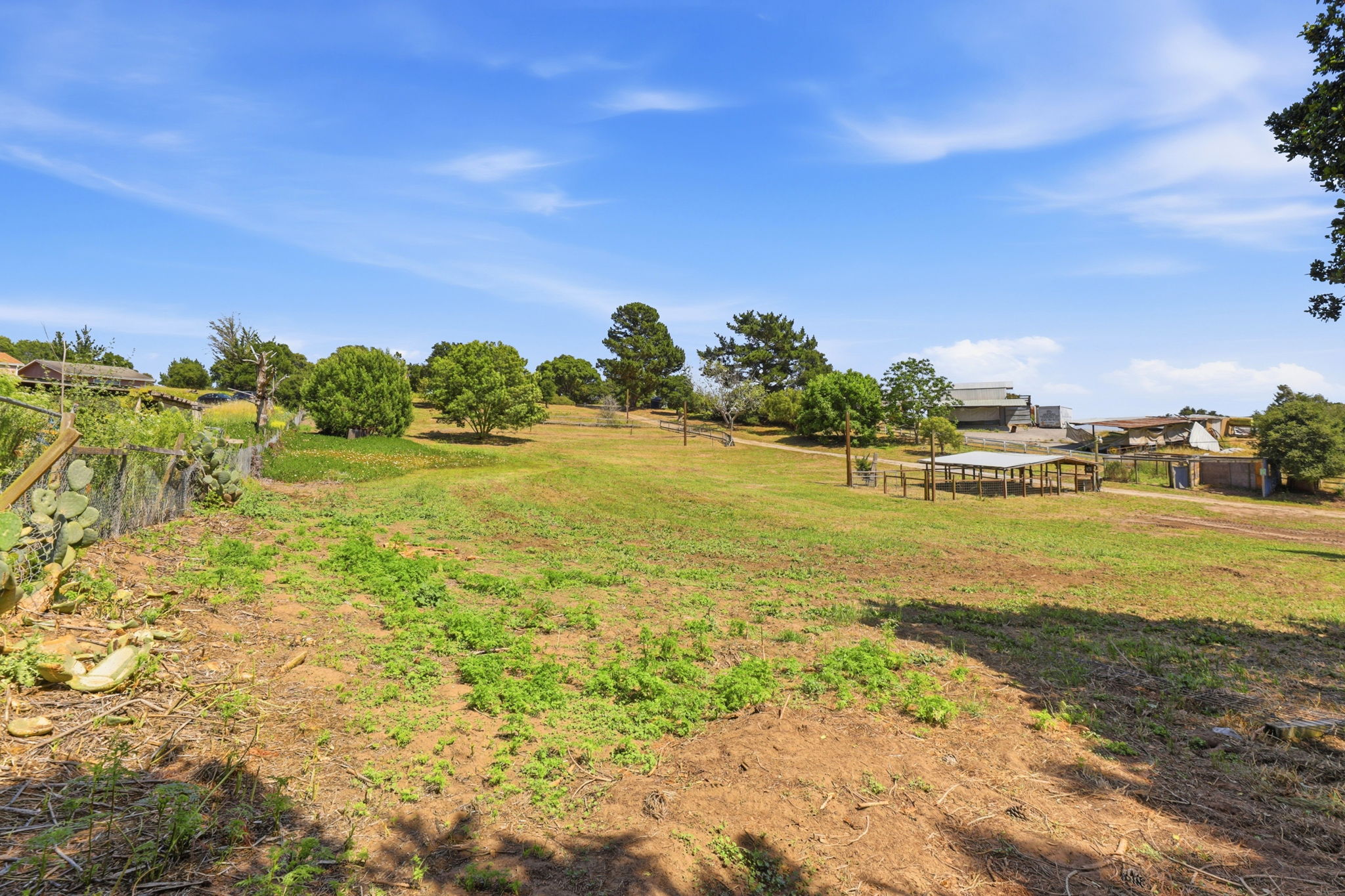 048_F8_16290 Blackie Rd