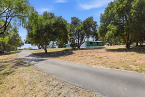 003_F8_16290 Blackie Rd