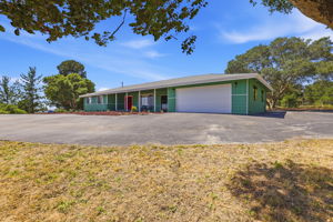 004_F8_16290 Blackie Rd