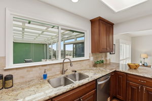 016_F8_16290 Blackie Rd