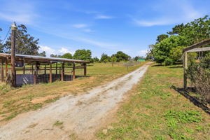 046_F8_16290 Blackie Rd