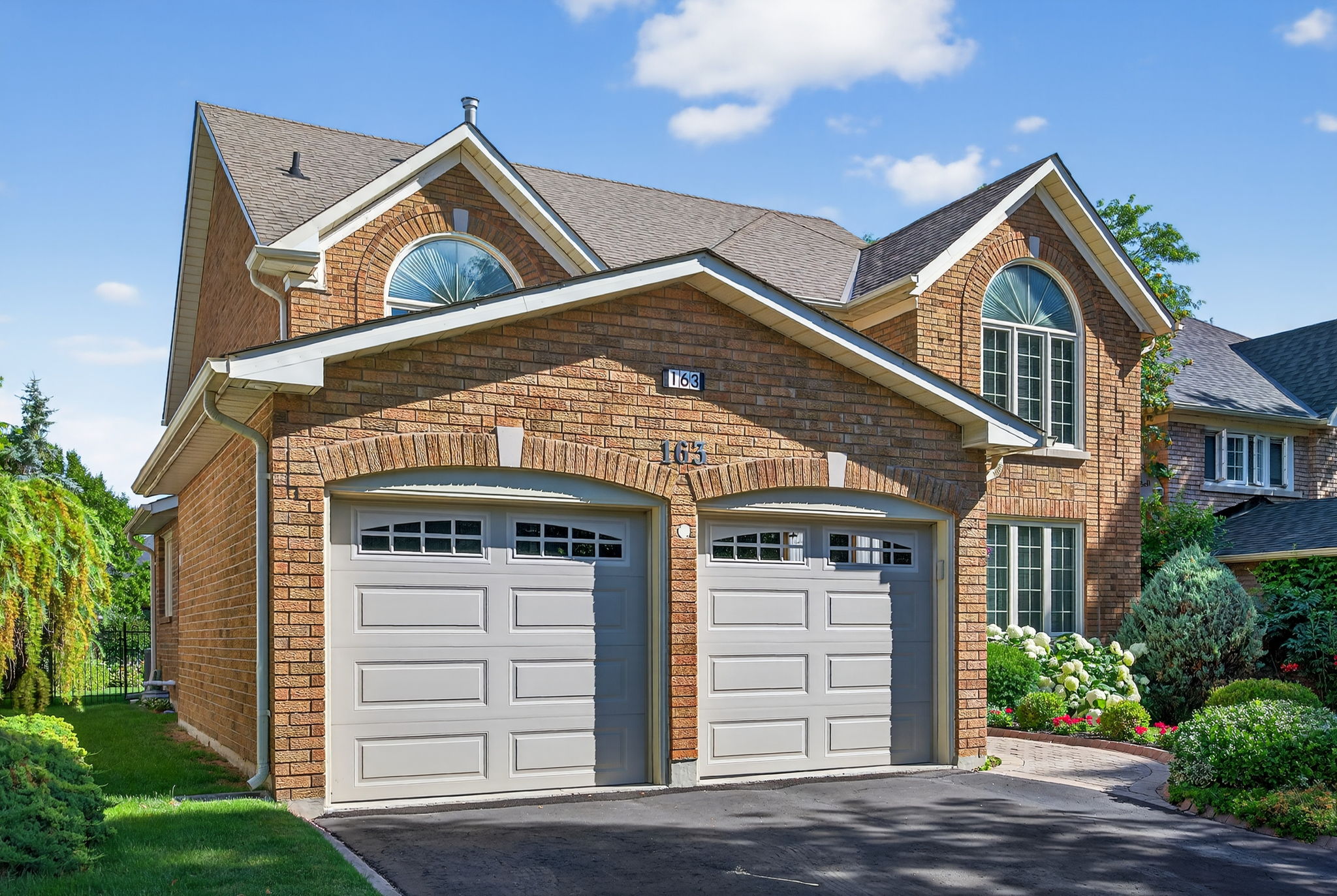 163 Corner Ridge Rd, Aurora ON