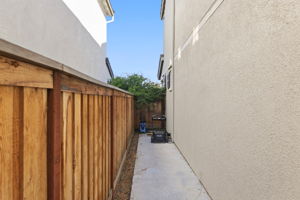  Photo 37