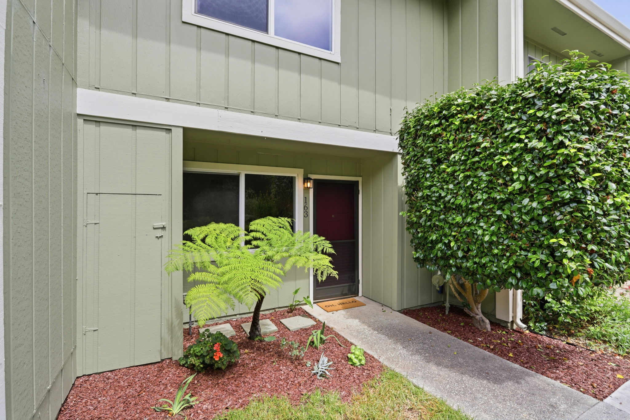 003_F8_163 Harbor Oaks Cir