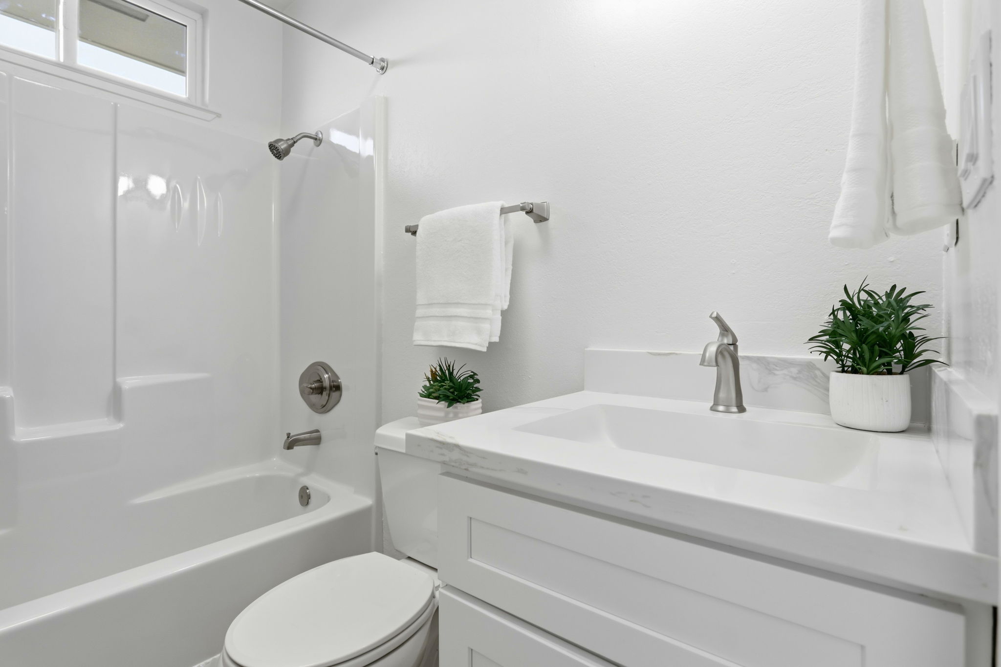 028_F8_163 Harbor Oaks Cir