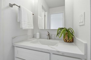 025_F8_163 Harbor Oaks Cir