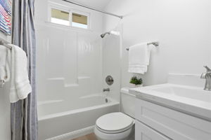 027_F8_163 Harbor Oaks Cir