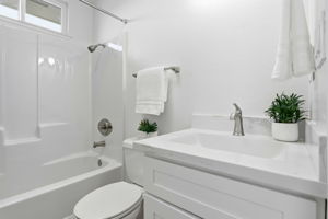 028_F8_163 Harbor Oaks Cir