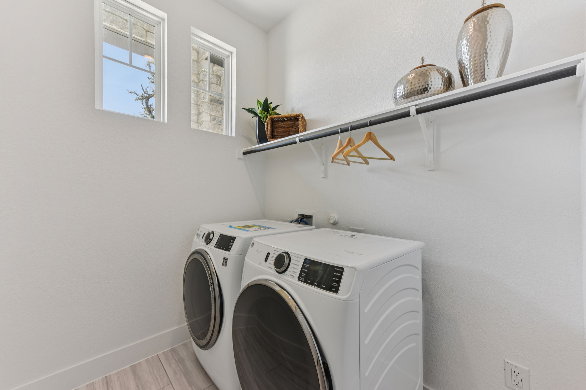 163 Lily Pad Lane Kyle-S3001-019