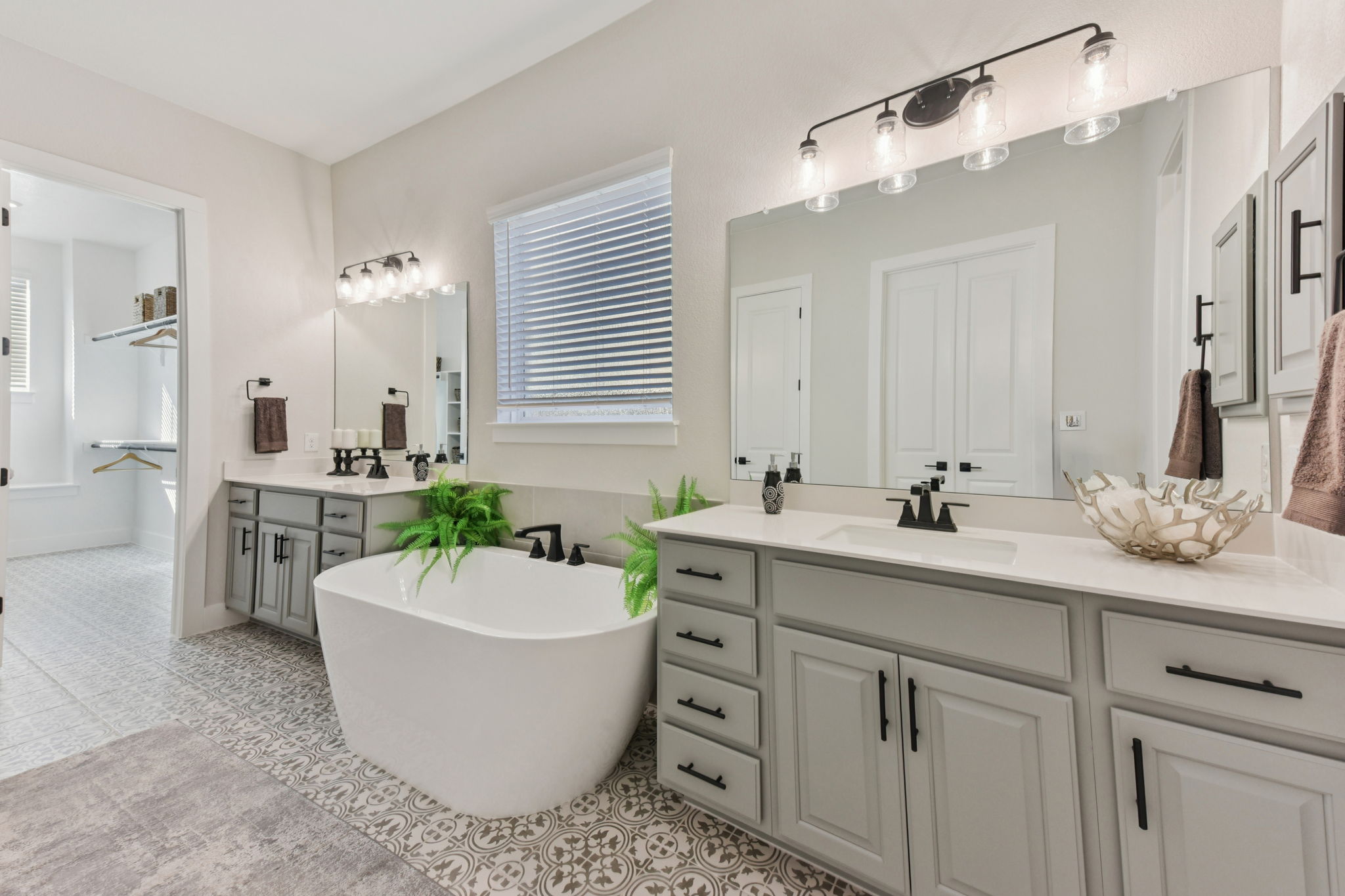 163 Lily Pad Lane Kyle-S3001-031