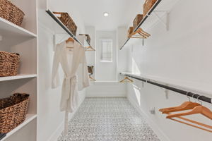 163 Lily Pad Lane Kyle-S3001-034