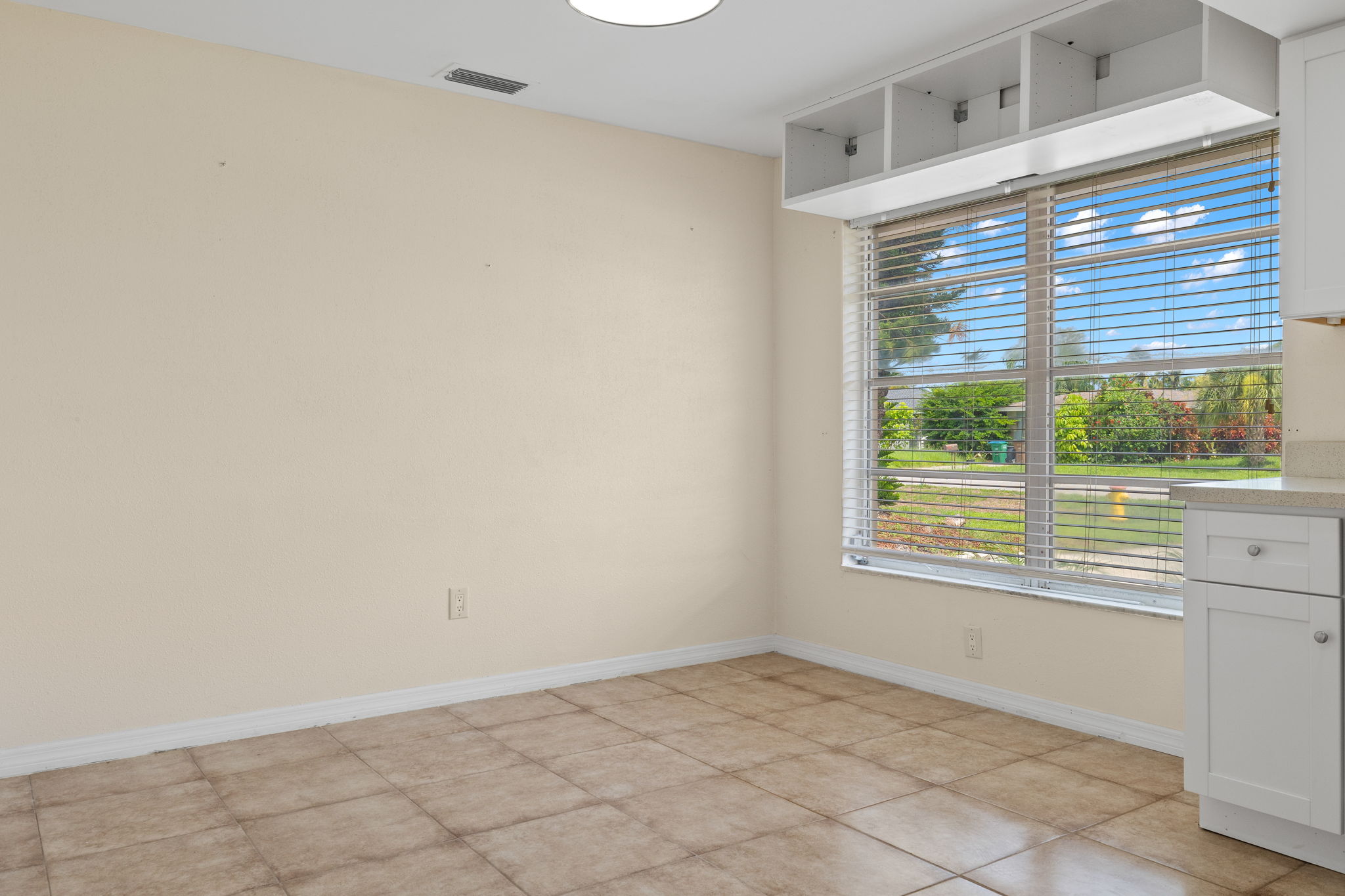 Dining Room 1 of 2