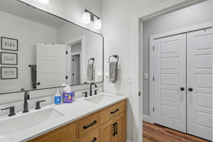  Photo 49