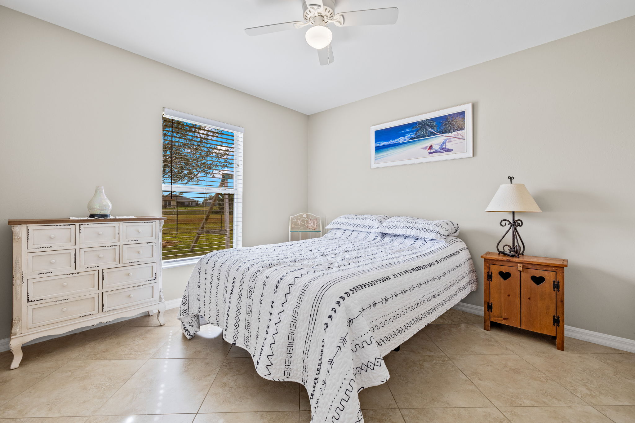 Guest Bedroom 2- 1 of 3