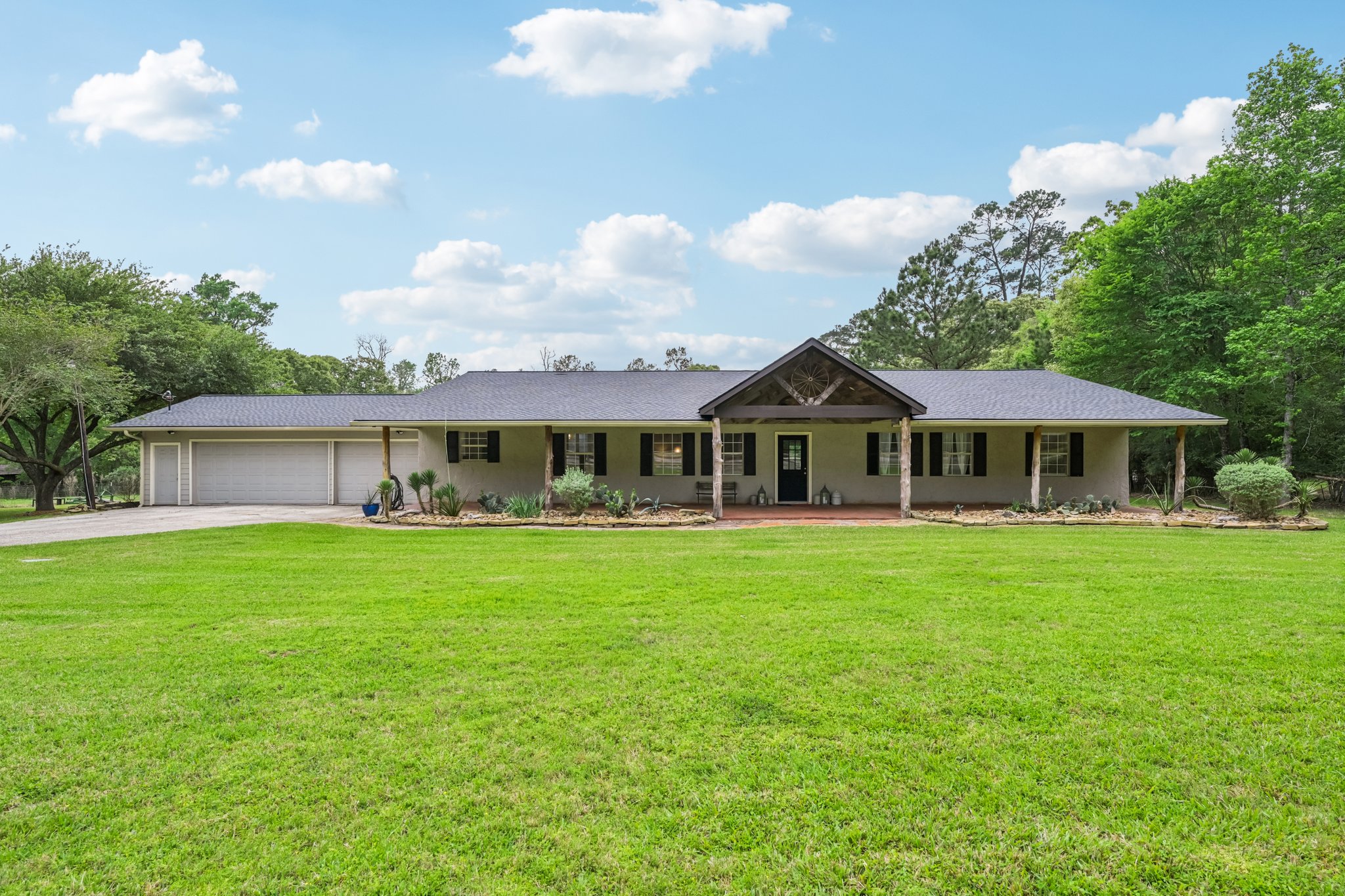 Cimmaron Dr-S0404-001.jpg