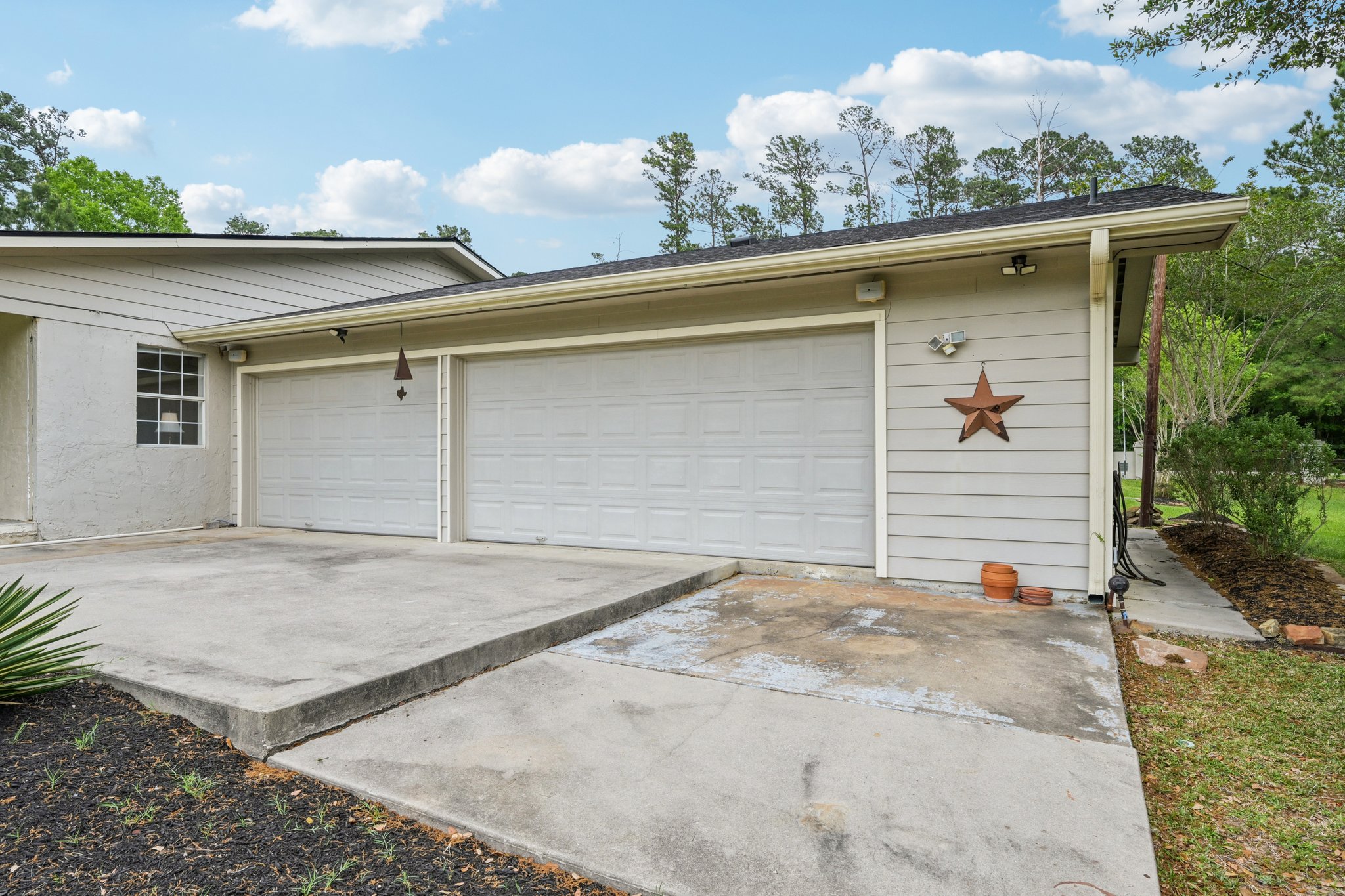 Cimmaron Dr-S0404-045.jpg