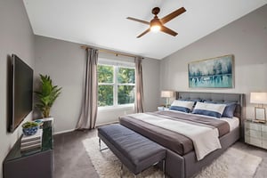 DSC07372 virtually staged.jpeg