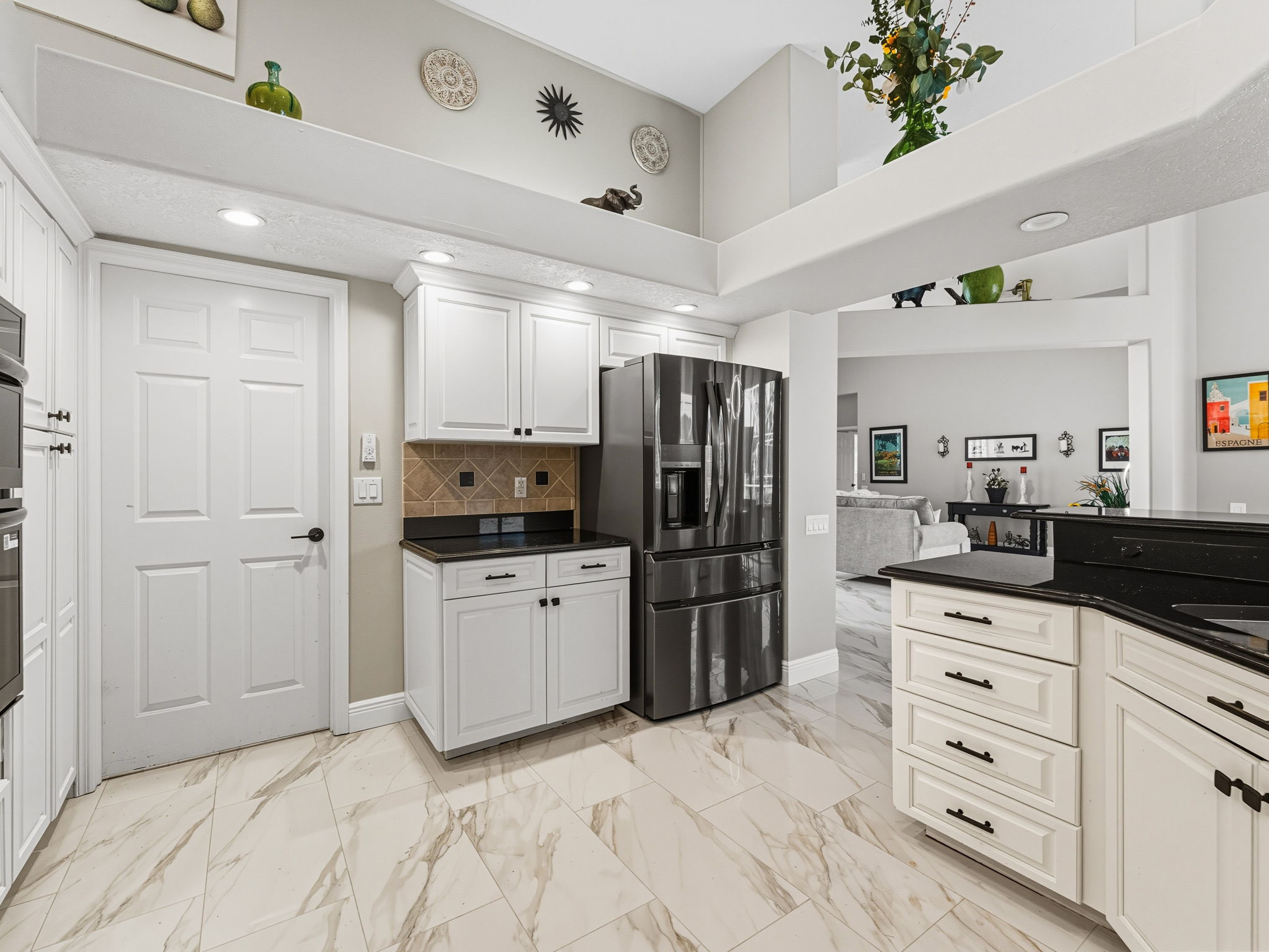 16308 Colwood - 14