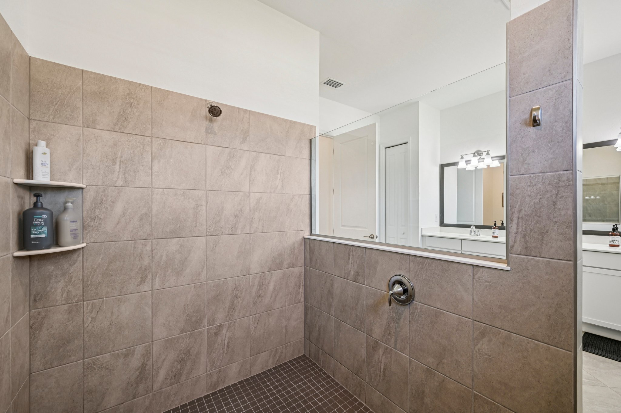 Tradewind Ter-S1604-027.jpg