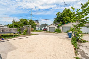 1631 Ross Ave W - Exterior-4