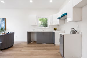 1631 Ross Ave W - Interior-5