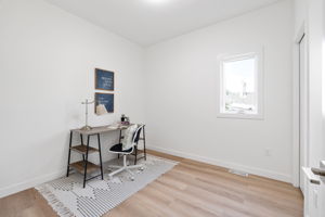 1631 Ross Ave W - Interior-10