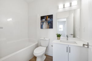1631 Ross Ave W - Interior-11