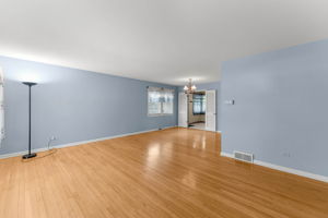  Photo 0