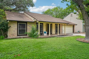 Falcon Hill St-S1006-002.jpg