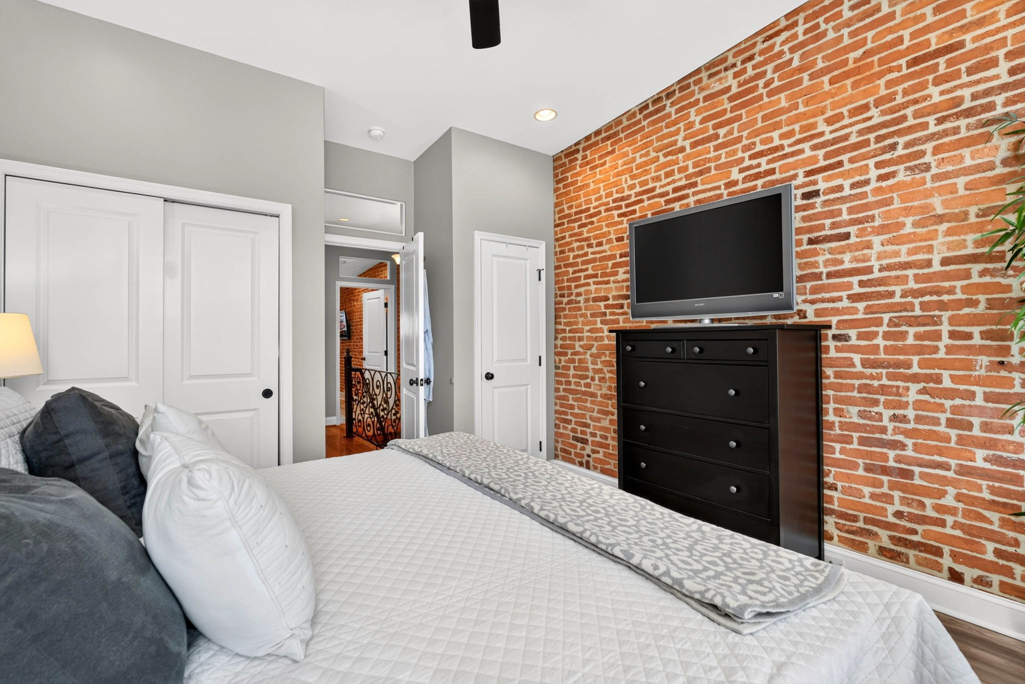 Belt Street 54