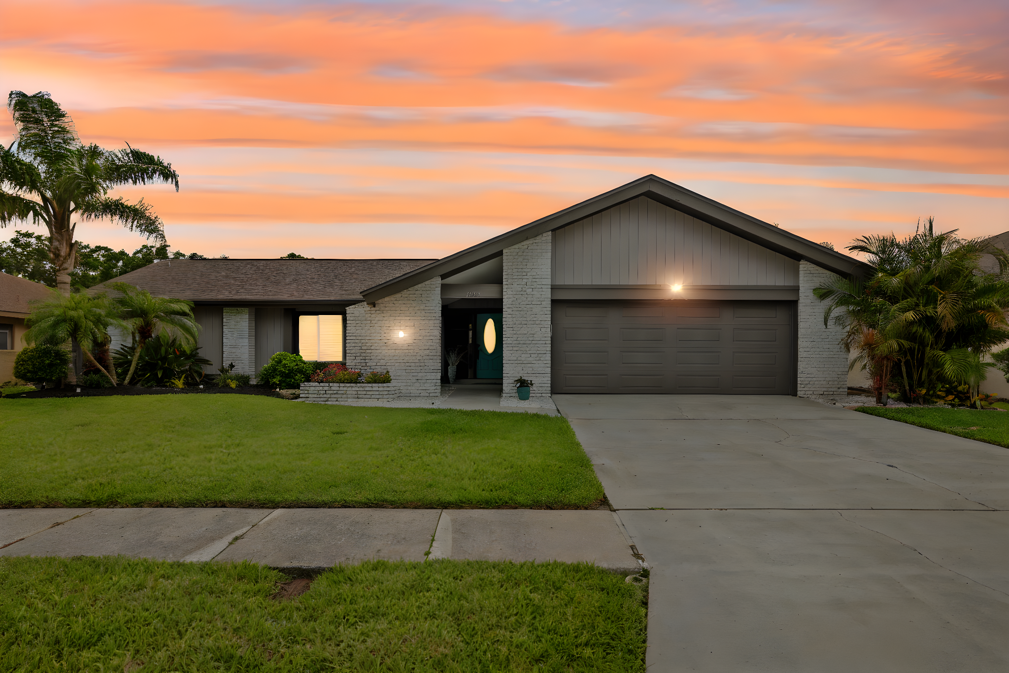 Front - 495A1032 day to dusk.jpeg