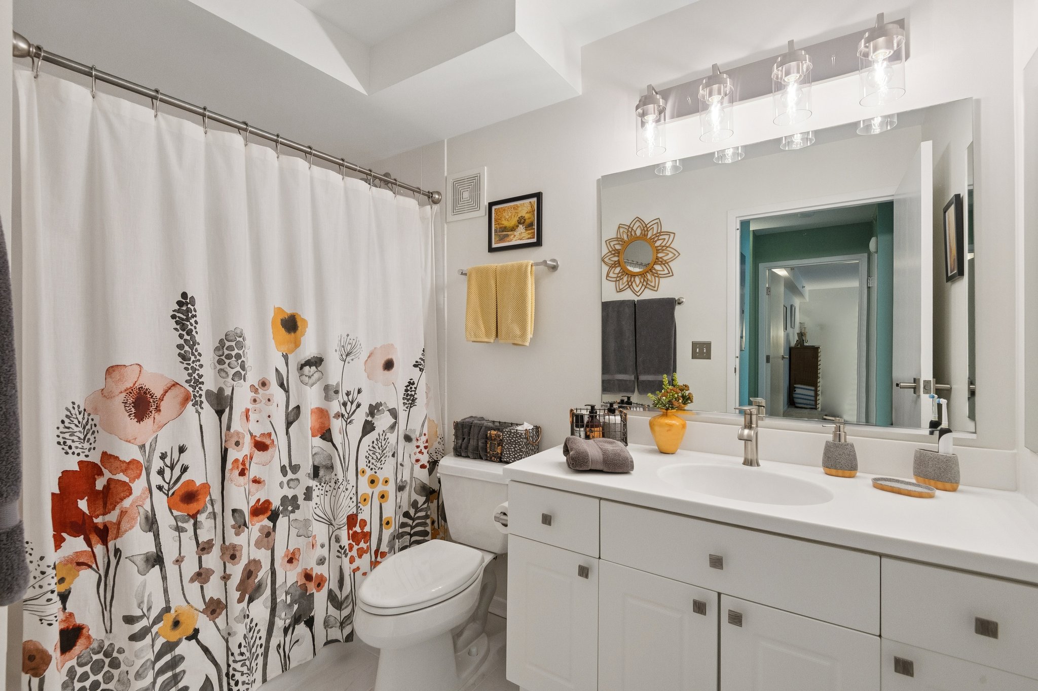 1633 2nd St Hall Bathroom