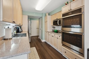 1633 2nd St Kitchen with newer appliances