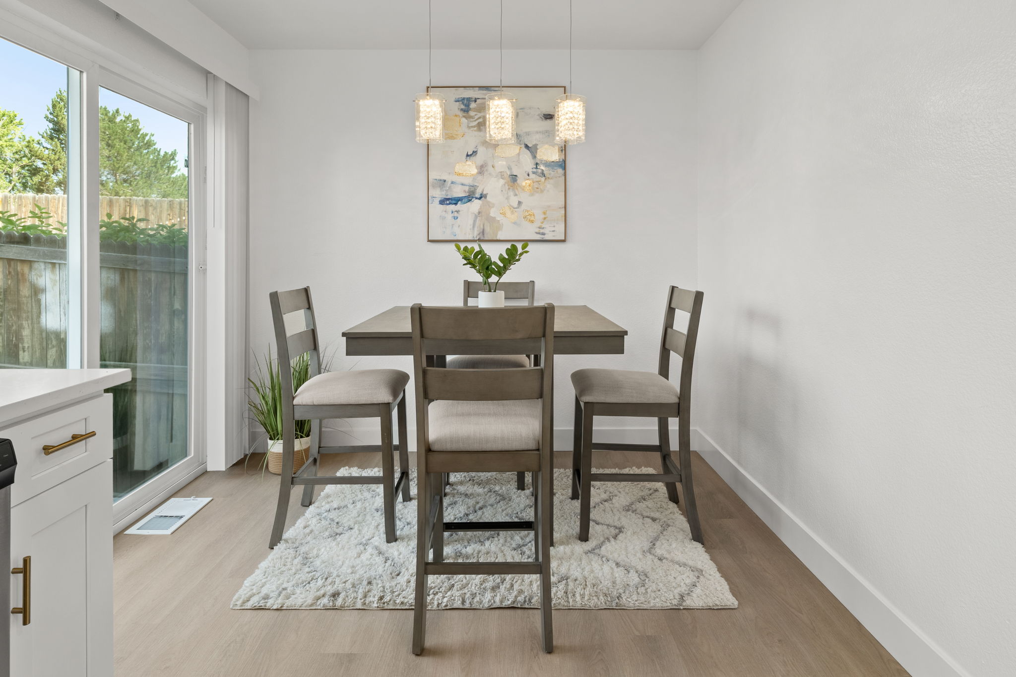 Dining 2