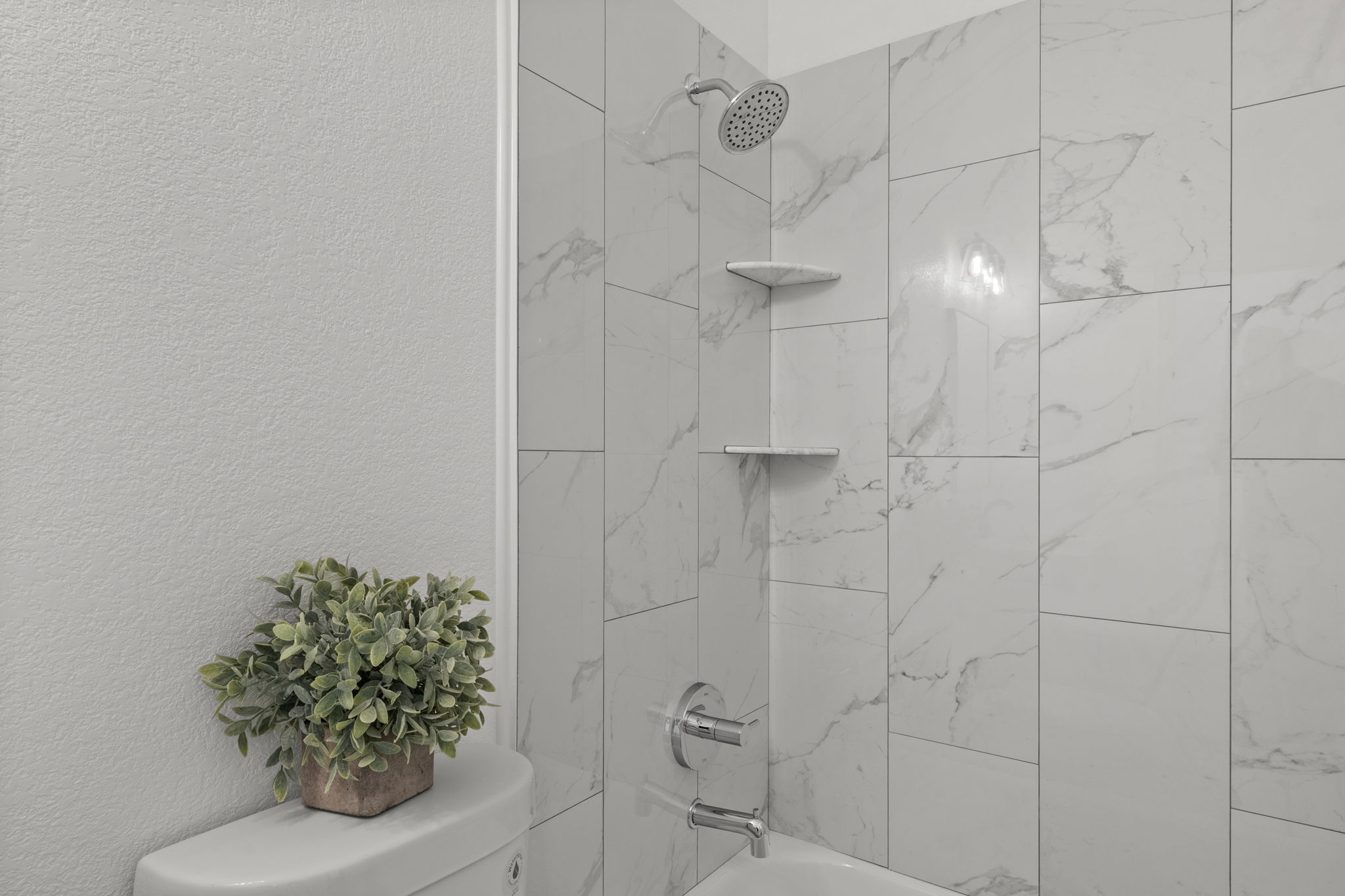 Upstairs Bath 3