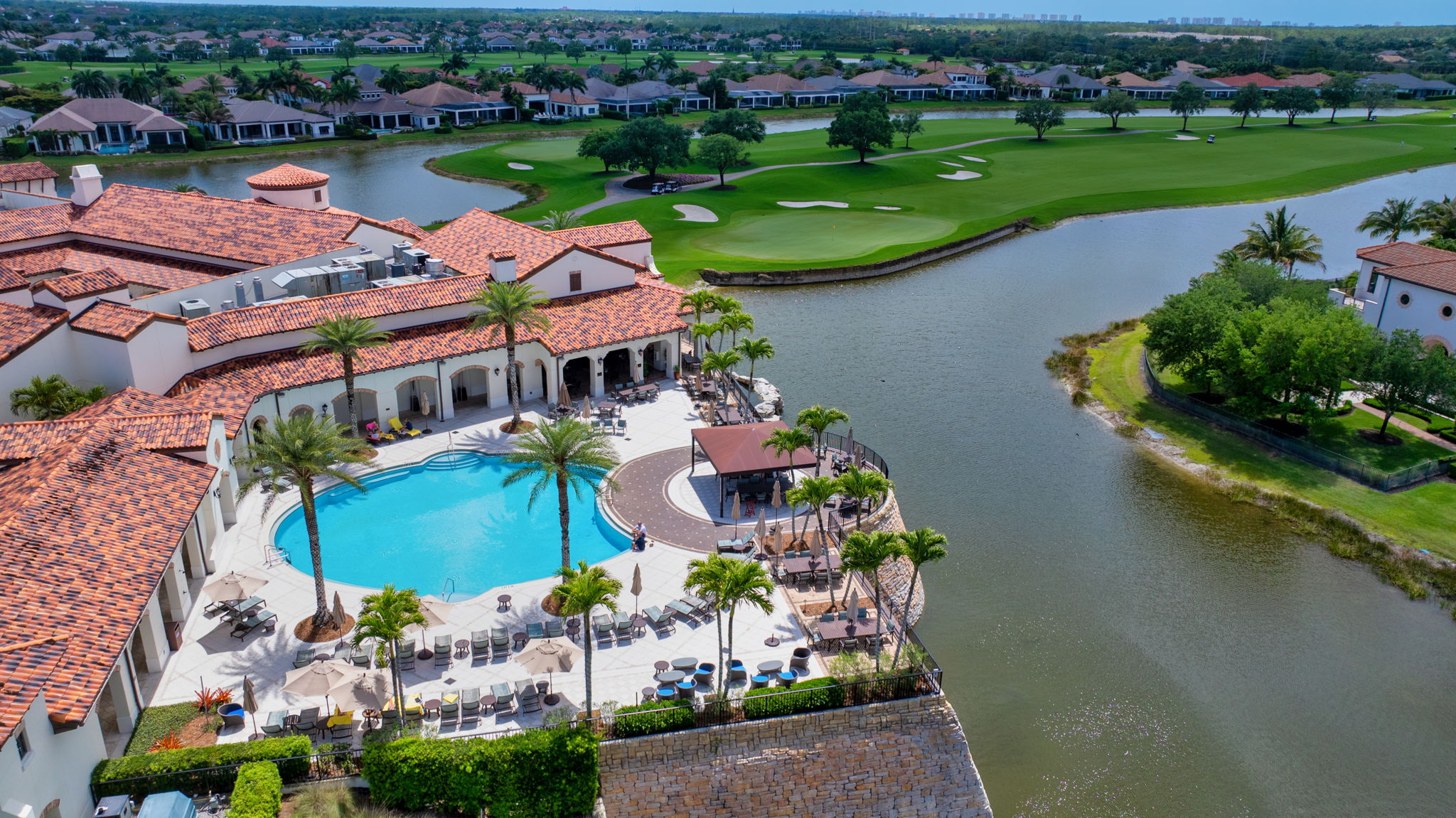 View 4 - The Signature Clubhouse