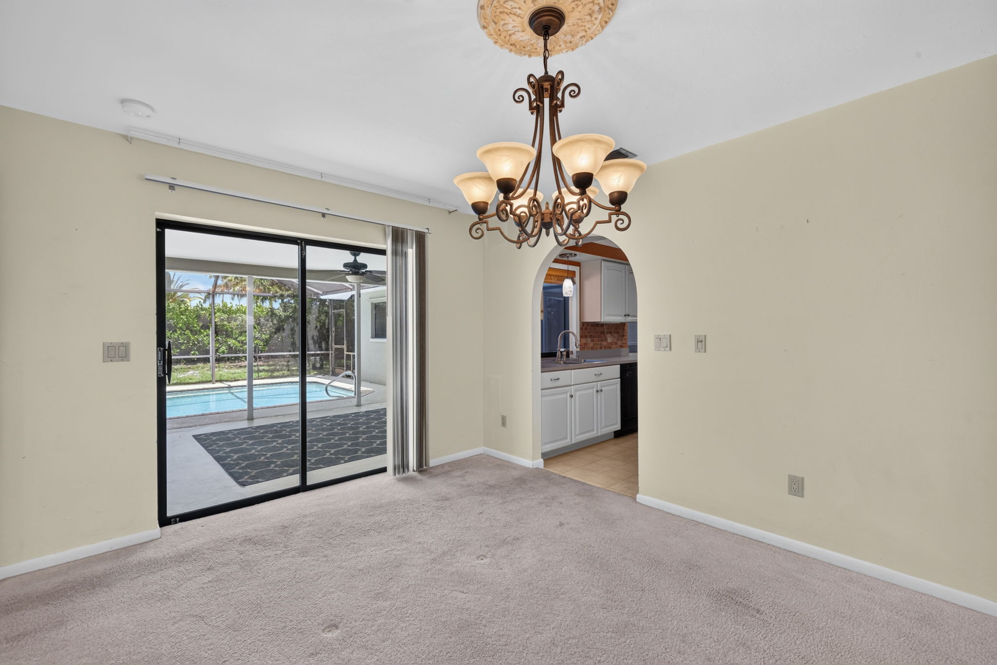 Dining Room 2 of 2